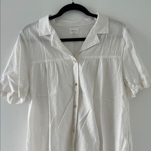 Aritzia Wilfred Free White Button-Up Short Sleeve Shirt Size Small